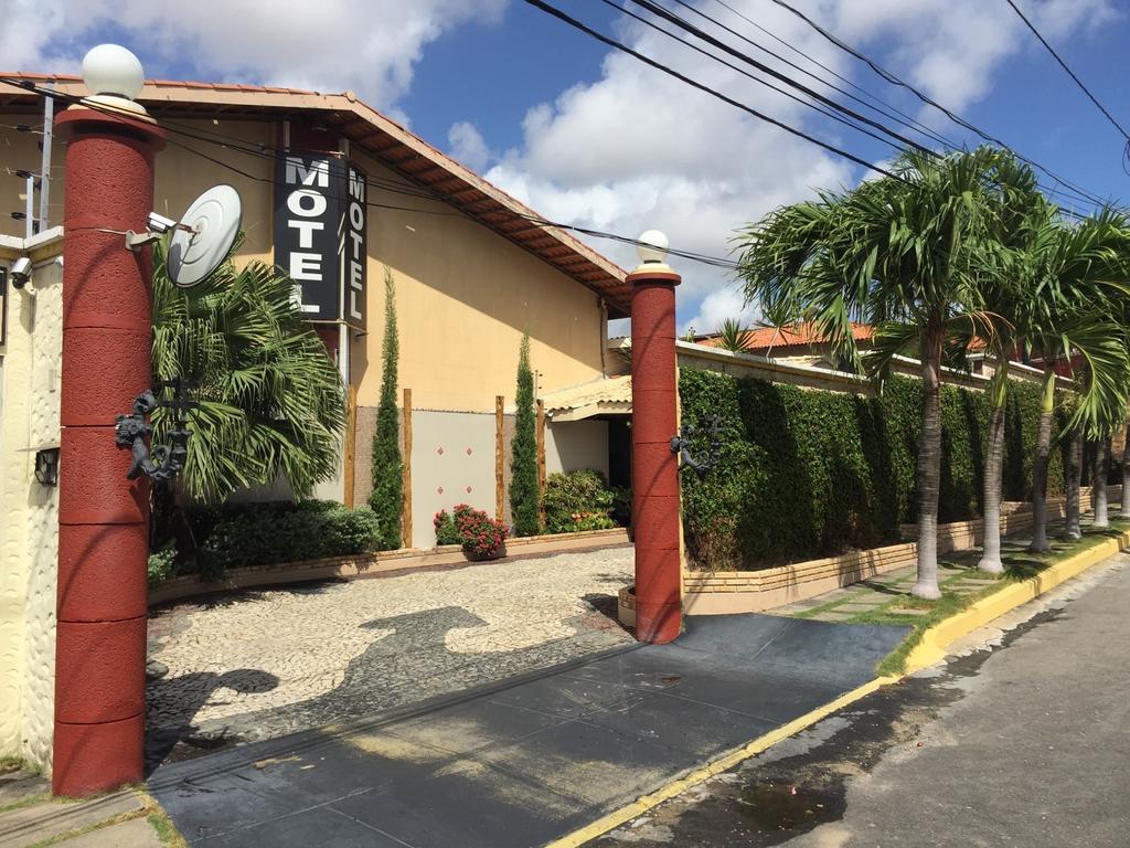 Bali Motel (Adults Only) Форталеза Екстериор снимка